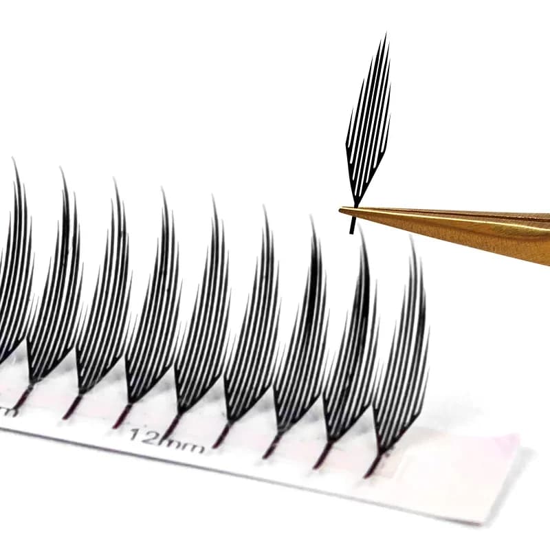 Extensions de cils éventails préformés en forme de plume